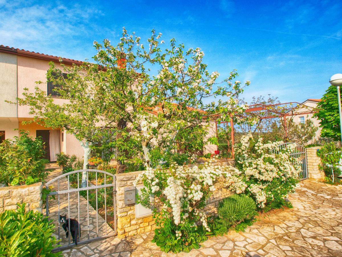 Apartments Dvorine 1210 Banjole Luaran gambar